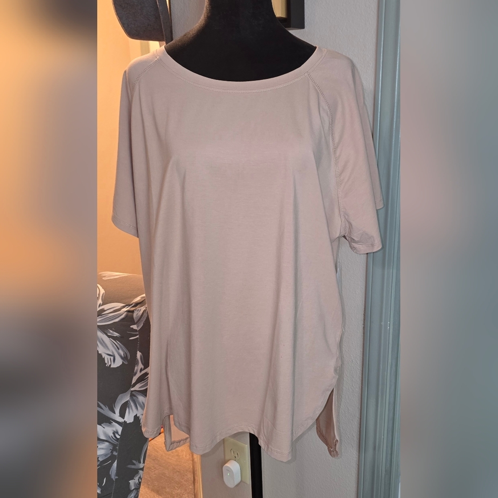 ISABELLA ACTIVE WEAR Beige Short Sleeve Top (D)